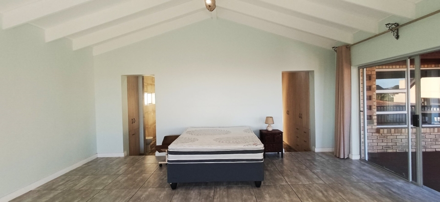 6 Bedroom Property for Sale in Dana Bay Western Cape